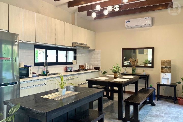 surftown villa 8