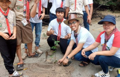 Scouts reforest the mangrove area of Barangay Imelda in San Juan Batangas
