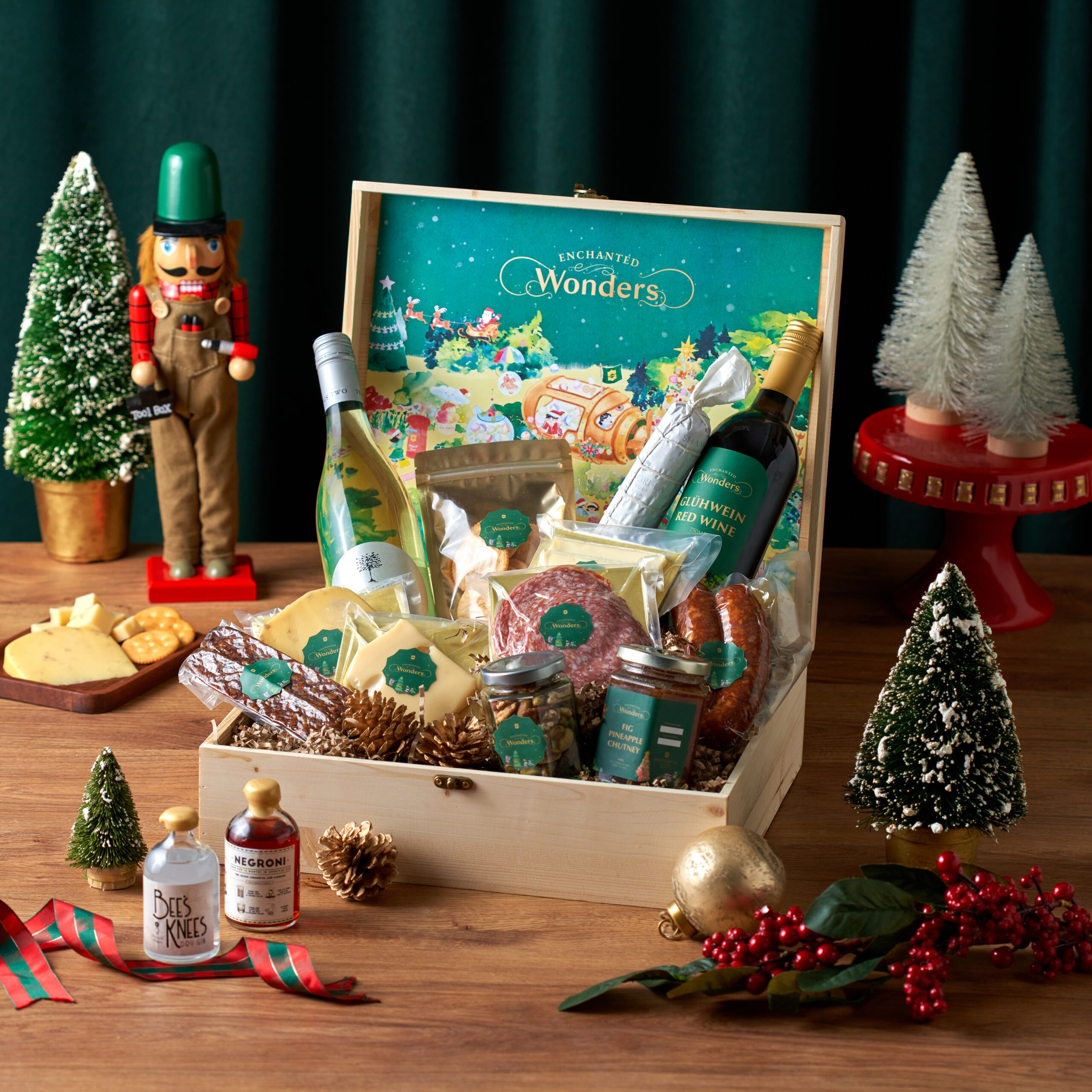 These Festive Hampers Make Gift-Giving More Memorable 4 Natale Hamper