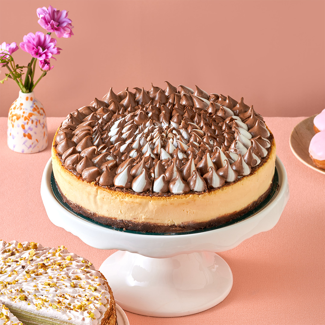 Starbucks' 2025 Spring Menu Introduces New Seasonal Drinks and Treats 4 CHOCOLATE CHIP CRUNCH CHEESECAKE