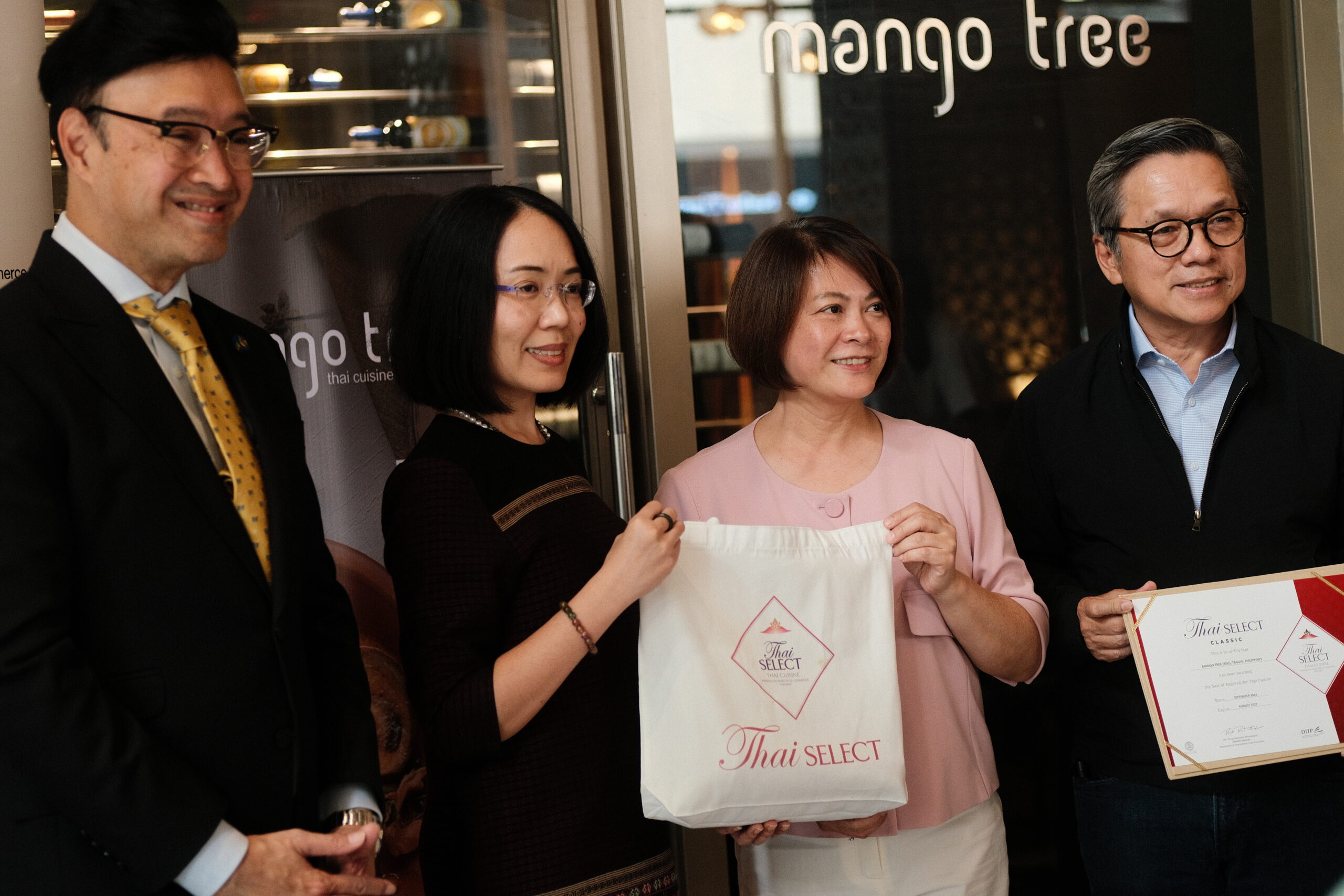 Mango Tree Wins Two Prestigious Thai SELECT Awards 2 Mango Tree