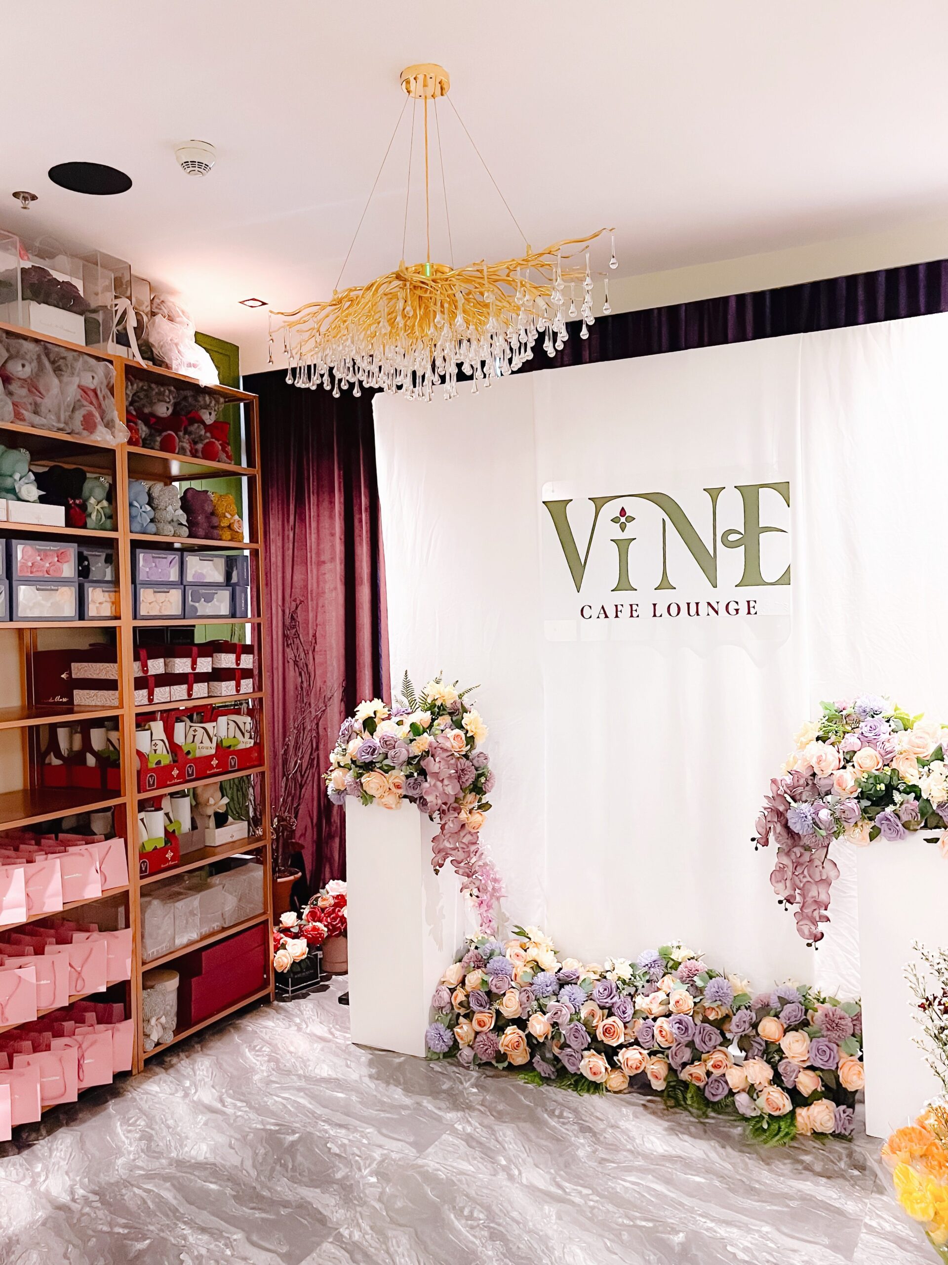 Vine Café Lounge