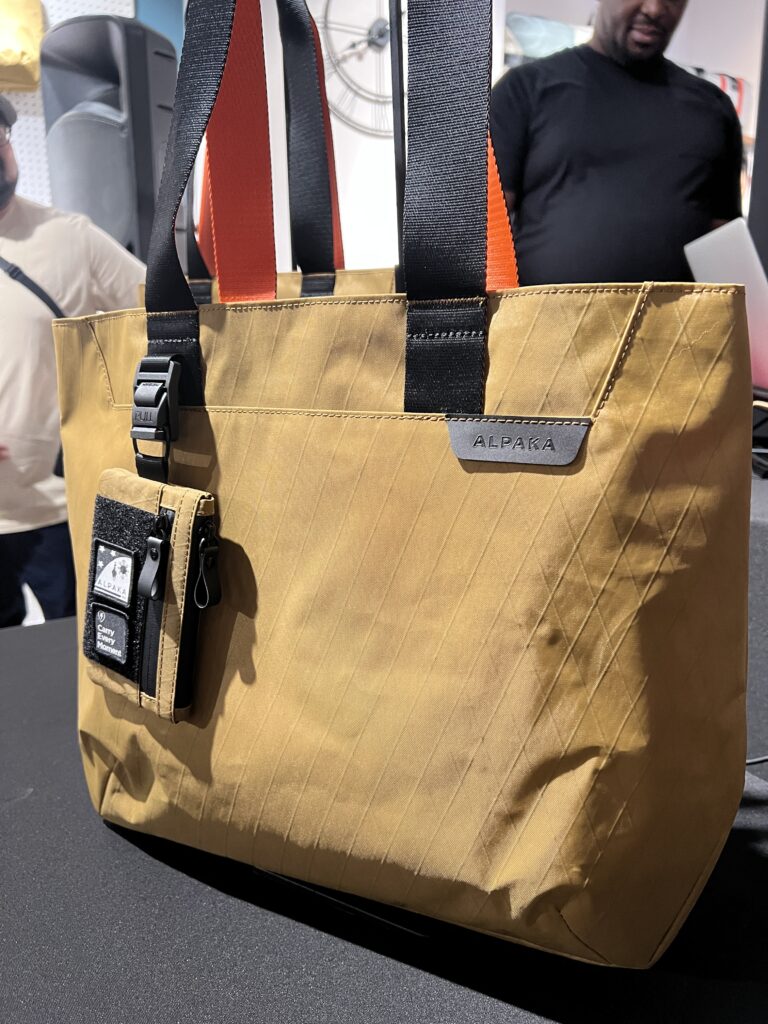 urban traveller alpaka xroads elements tote