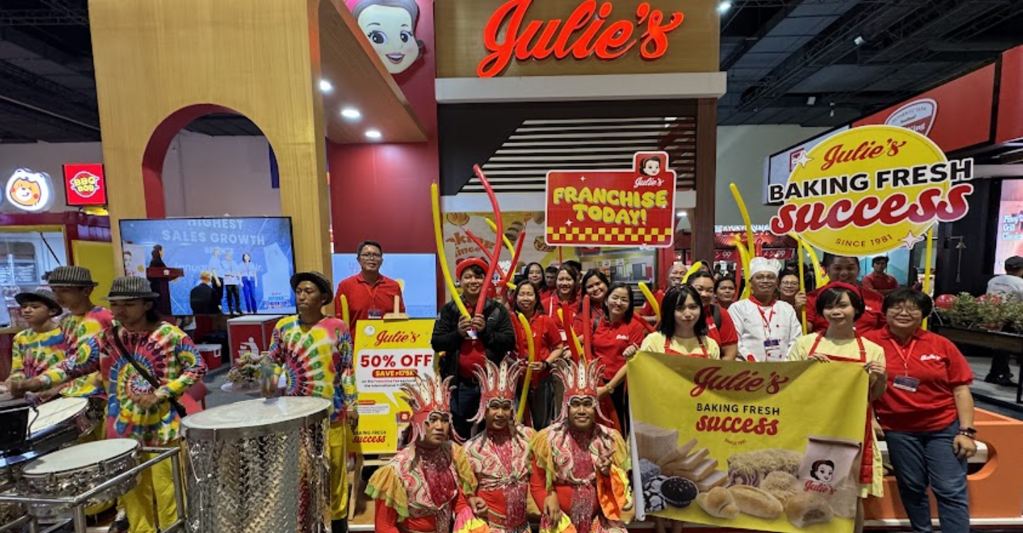Julie’s Launches Franchise Opportunities for Aspiring Filipino Entrepreneurs 1 Julie’s, the country’s largest neighborhood bakeshop, brought franchising opportunities closer to aspiring Filipino entrepreneurs during the Franchise Asia Philippines 2025 held from April 25 to 27