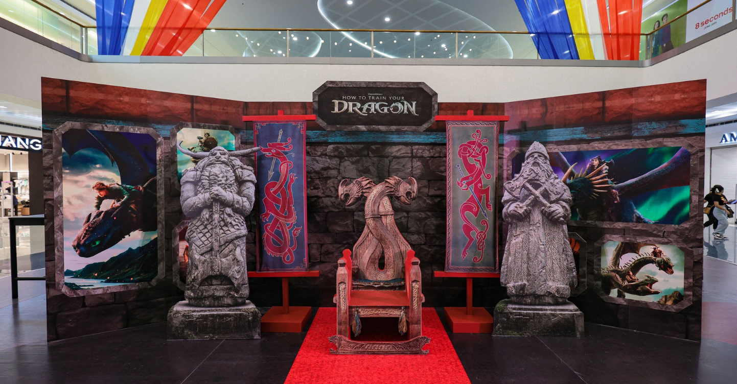 LOOK: Fans Gather at "Viking Village" Ahead of "How to Train Your Dragon" Release 1 Viking Village
