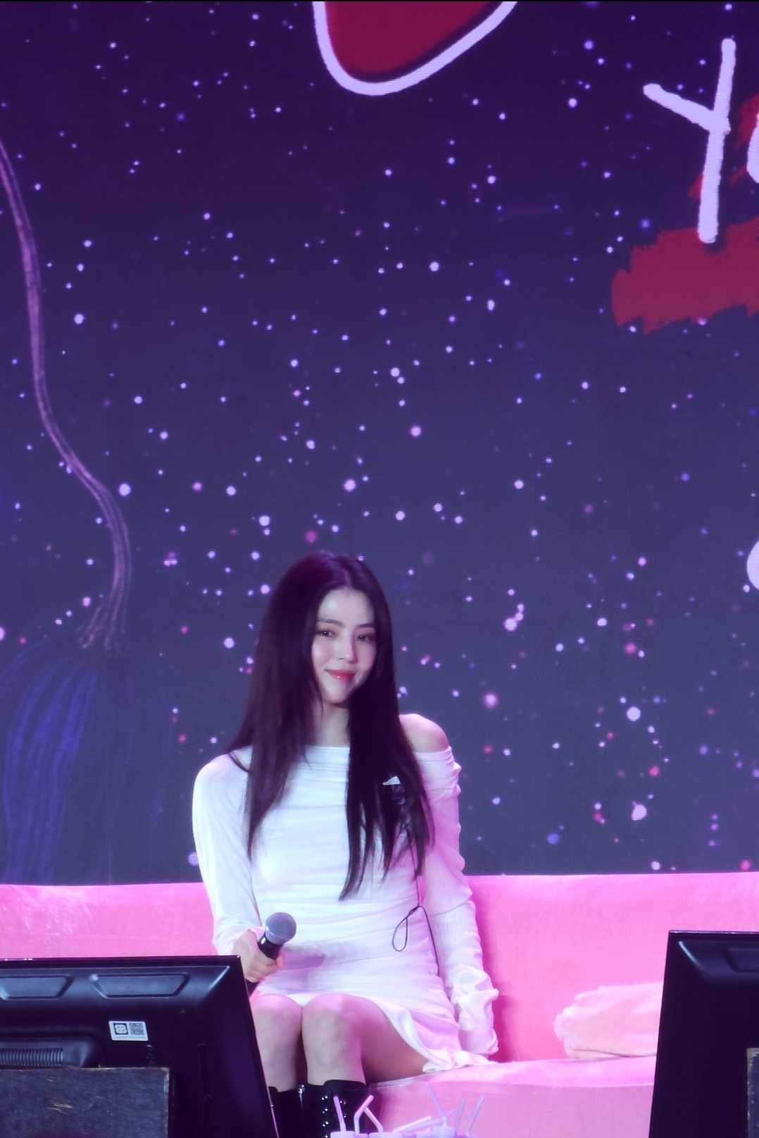 Han So-hee in Manila