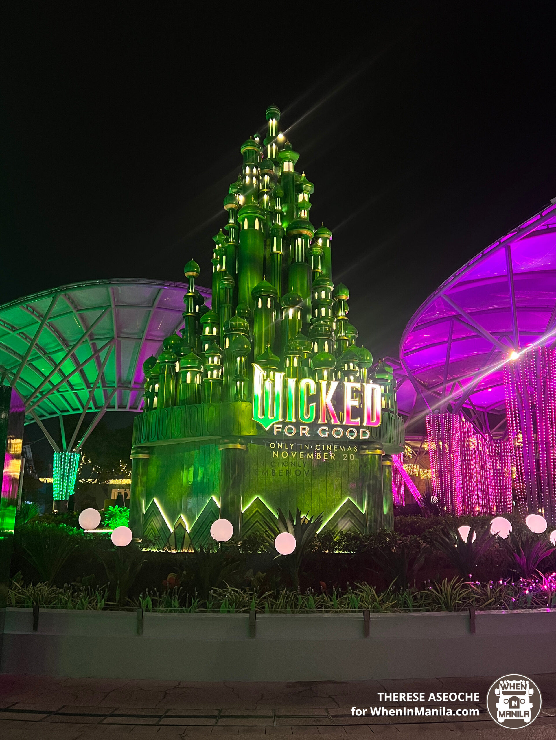 Can’t Say Goodbye to “Wicked” Yet? Explore the Land of Oz in Sentosa Singapore This Holiday Season! 2 emerald city sentosa singapore WIM