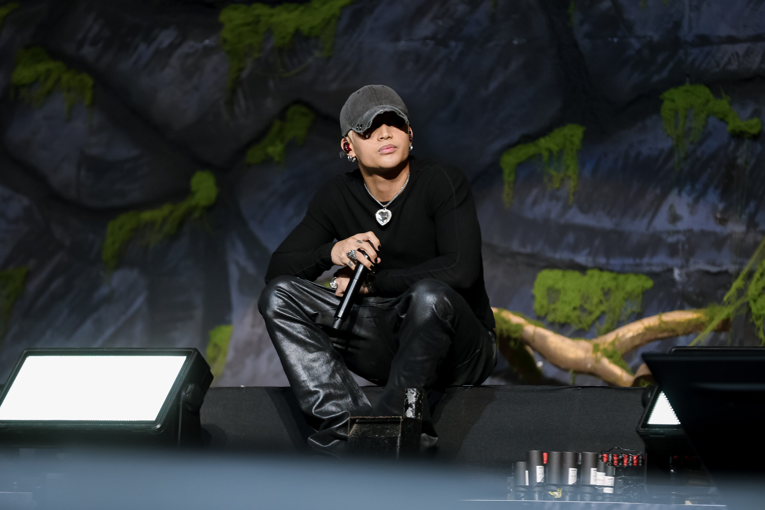 IN PHOTOS: SB19 Sparks Buzz With Teaser for “Simula at Wakas: Kickoff Concert Album” 3 SB19 Ken