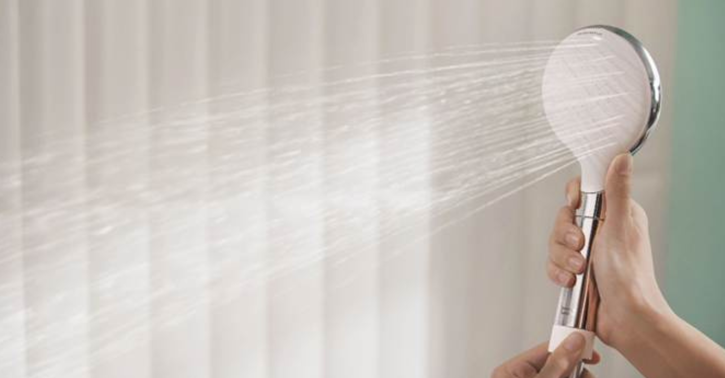WizFlo hand shower’s PressureSet features an adjustable ring to select your ideal pressure level