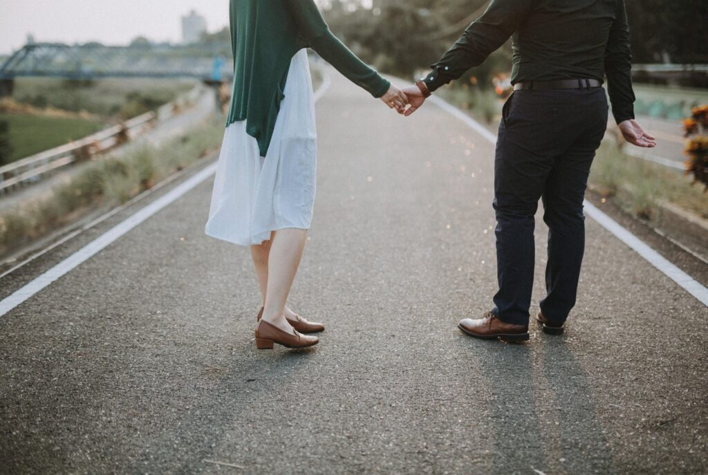 MakatiMed reminds us that being in a good relationship should feel light and secure