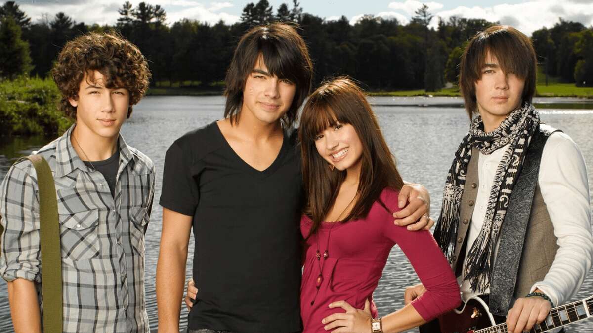 LIST: Nostalgic Movies to Watch if You’re #TeamBahay This Summer 6 Camp Rock