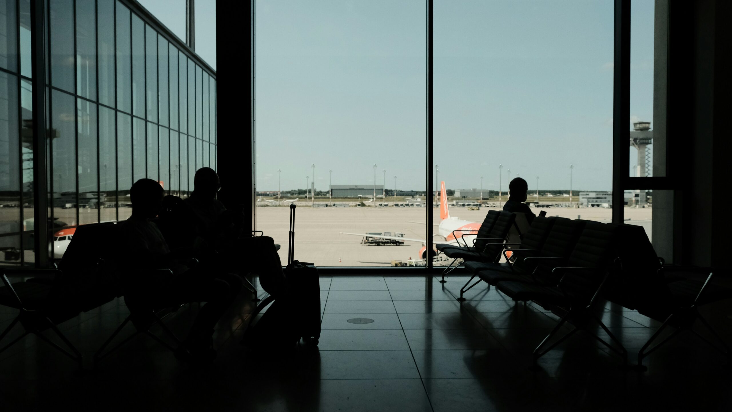 Stuck at the Airport? Here’s How to Handle Flight Delays and Cancellations 2 Flight delay or cancellation