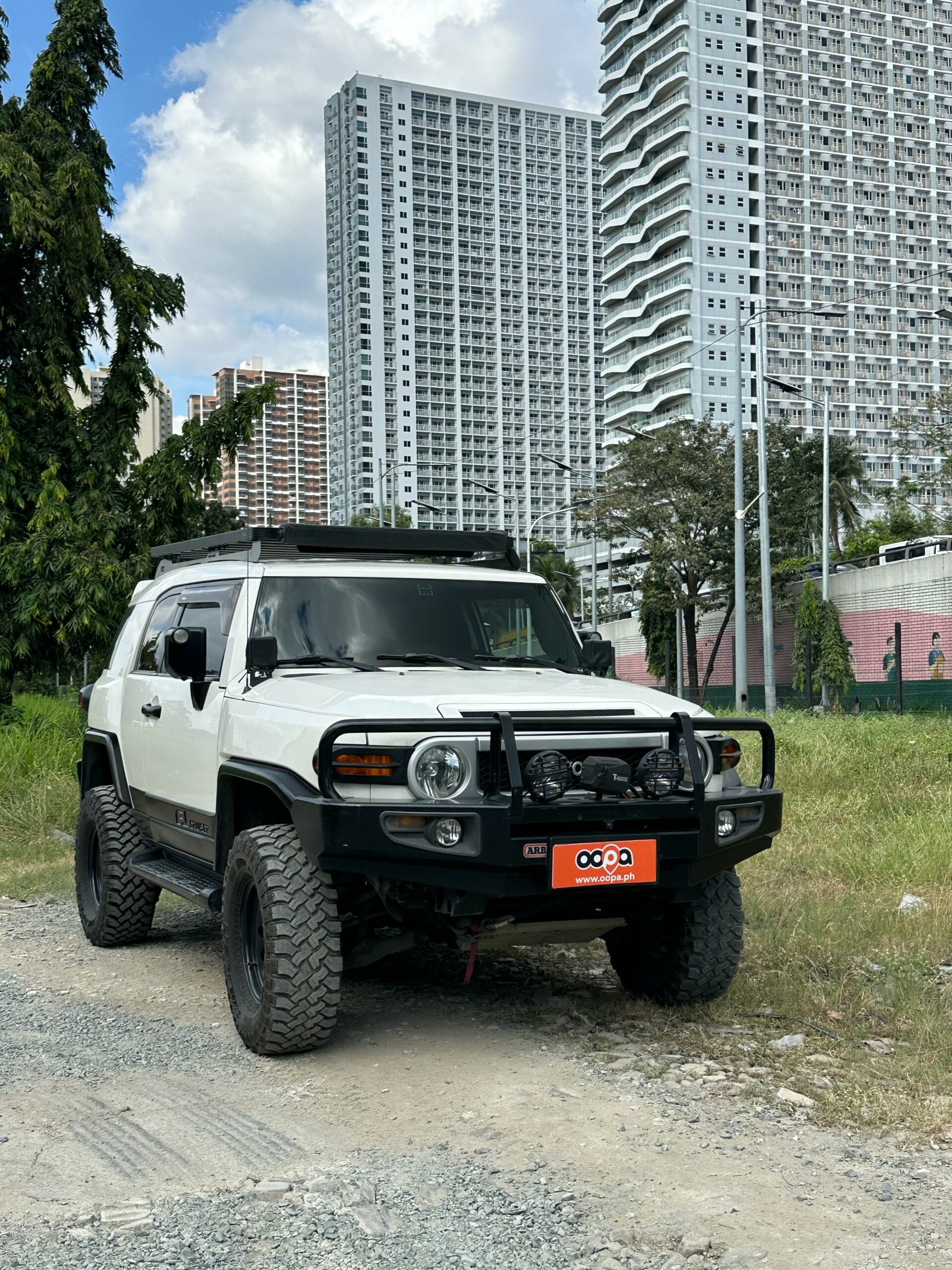 A New Self-Drive Car Rental App Launches in Manila 1 oopa manila FJ Cruiser