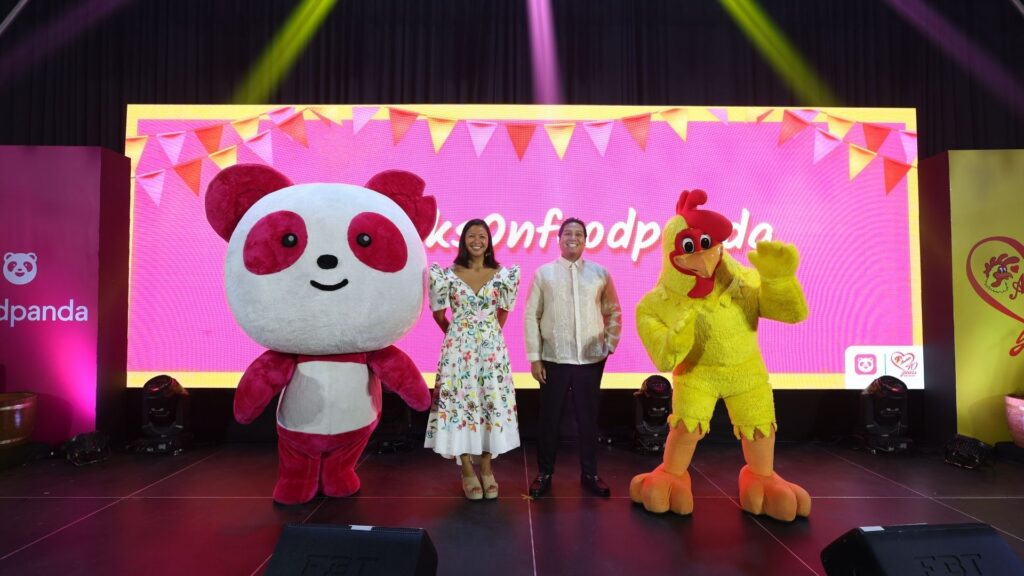 Andok’s Is Finally Back on Foodpanda and With Discounts! 2 1 Patricia Jacinto of foodpanda Philippines and Maverick Leonardo T. Javier of Andok s Litson Corporation marked the partnership between the two brands during Pista ng Sarap