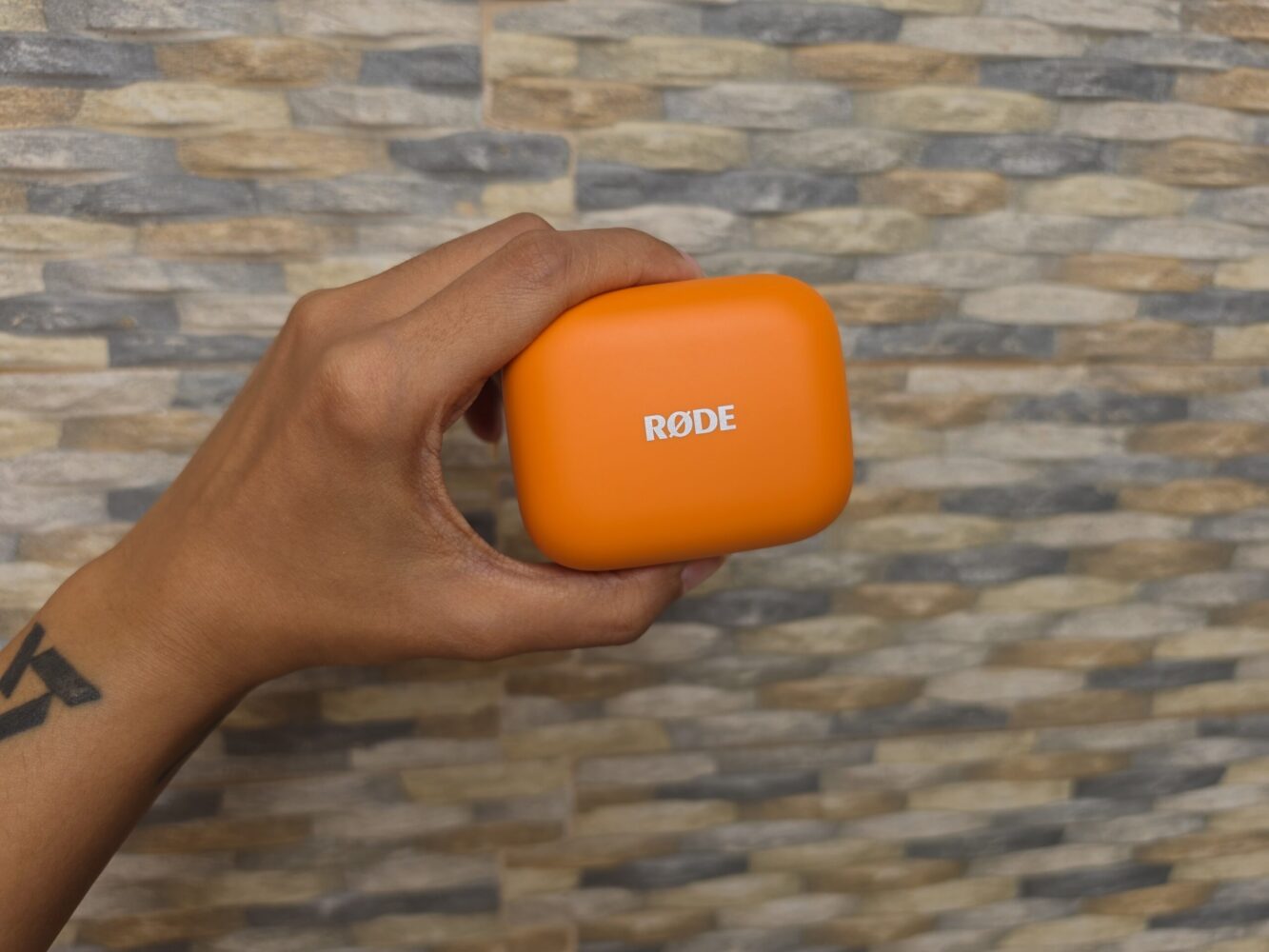 Why the RODE Wireless Micro is a Game-Changer for Mobile Creators 3 RODE Wireless Micro Case