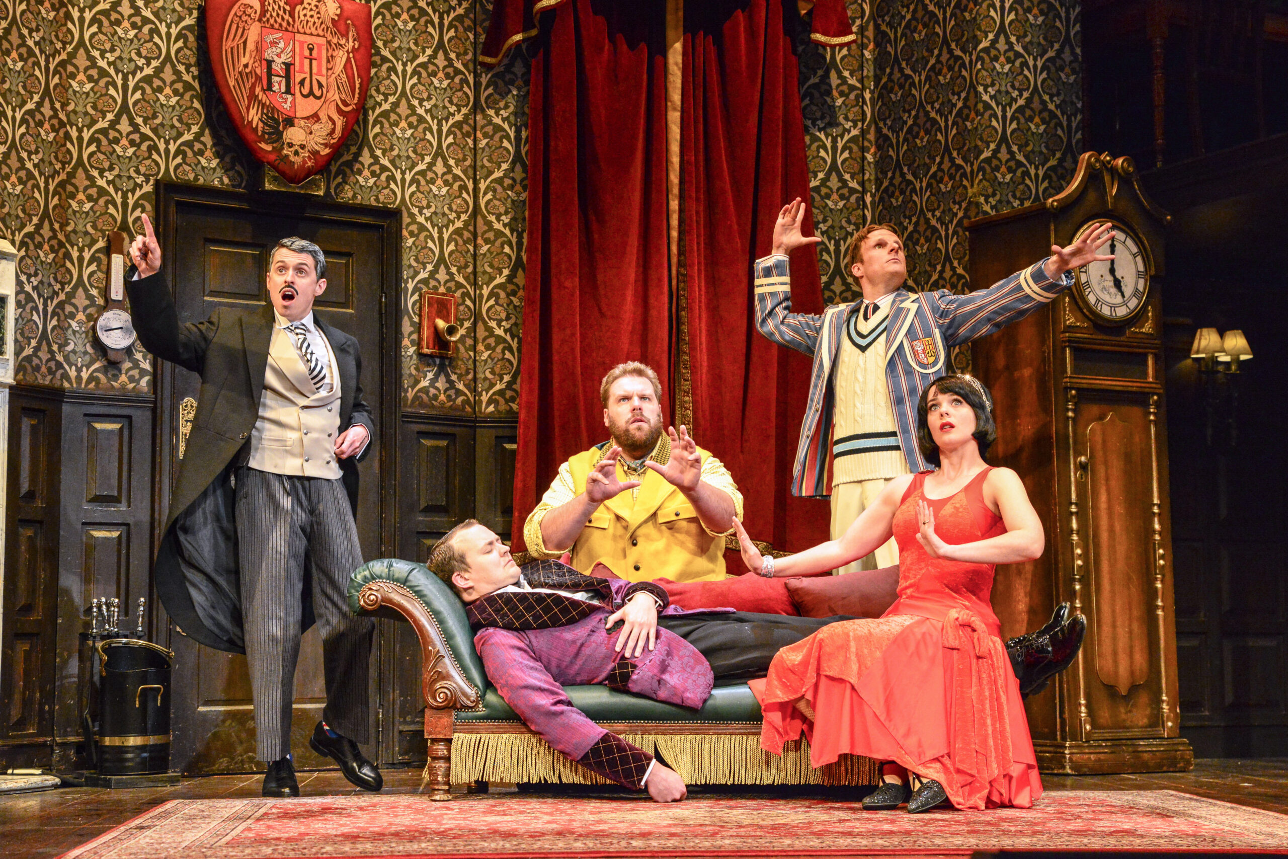“Cirque Alice” and “The Play That Goes Wrong” Head to Manila 4 GMG Productions