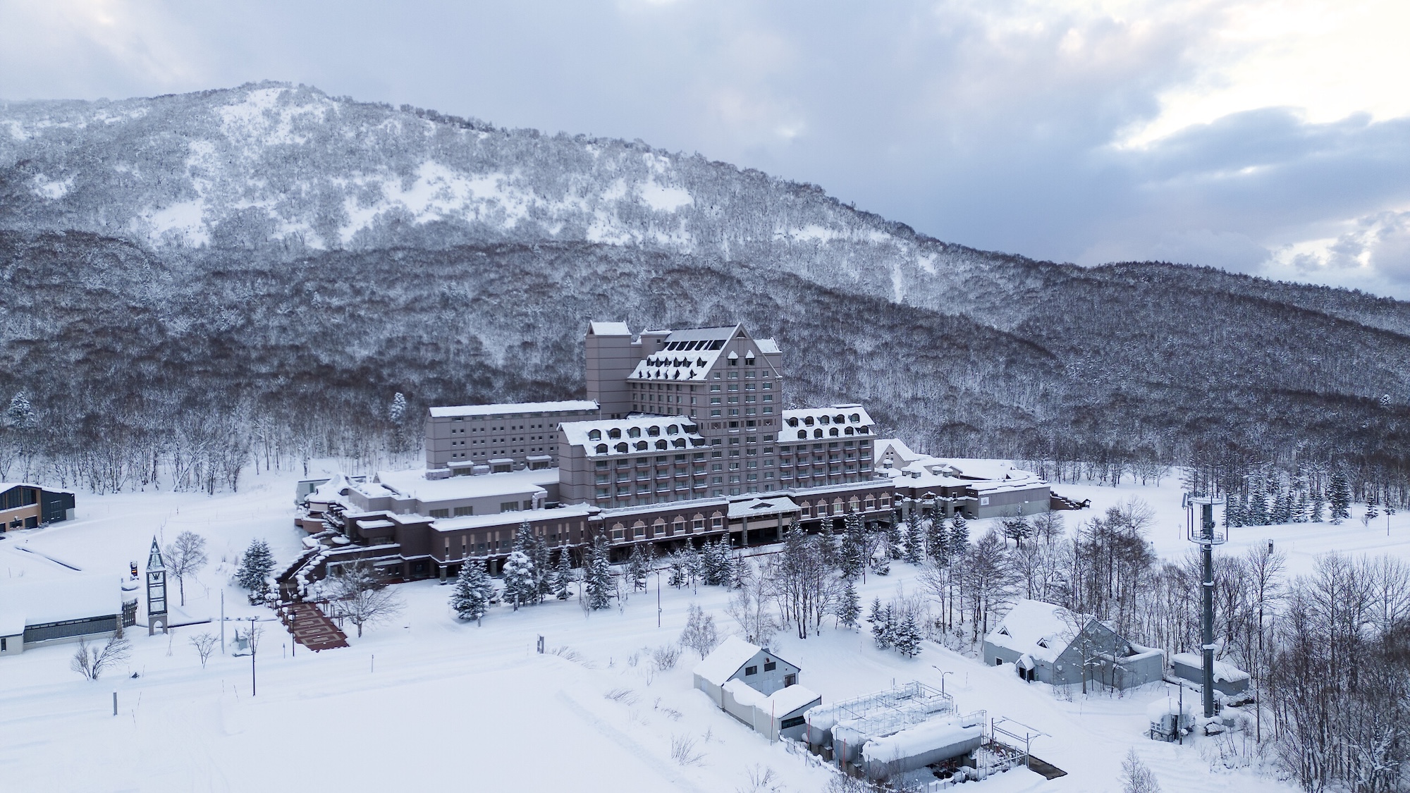 4 Gorgeous Ski Resorts in Hokkaido to Stay at for a Magical Winter Experience in Japan 5 Club Med Tomamu, Club Med Sahoro, Club Med Kiroro Grand and Club Med Kiroro Peak | Club Med | Ski Resorts Hokkaido Japan