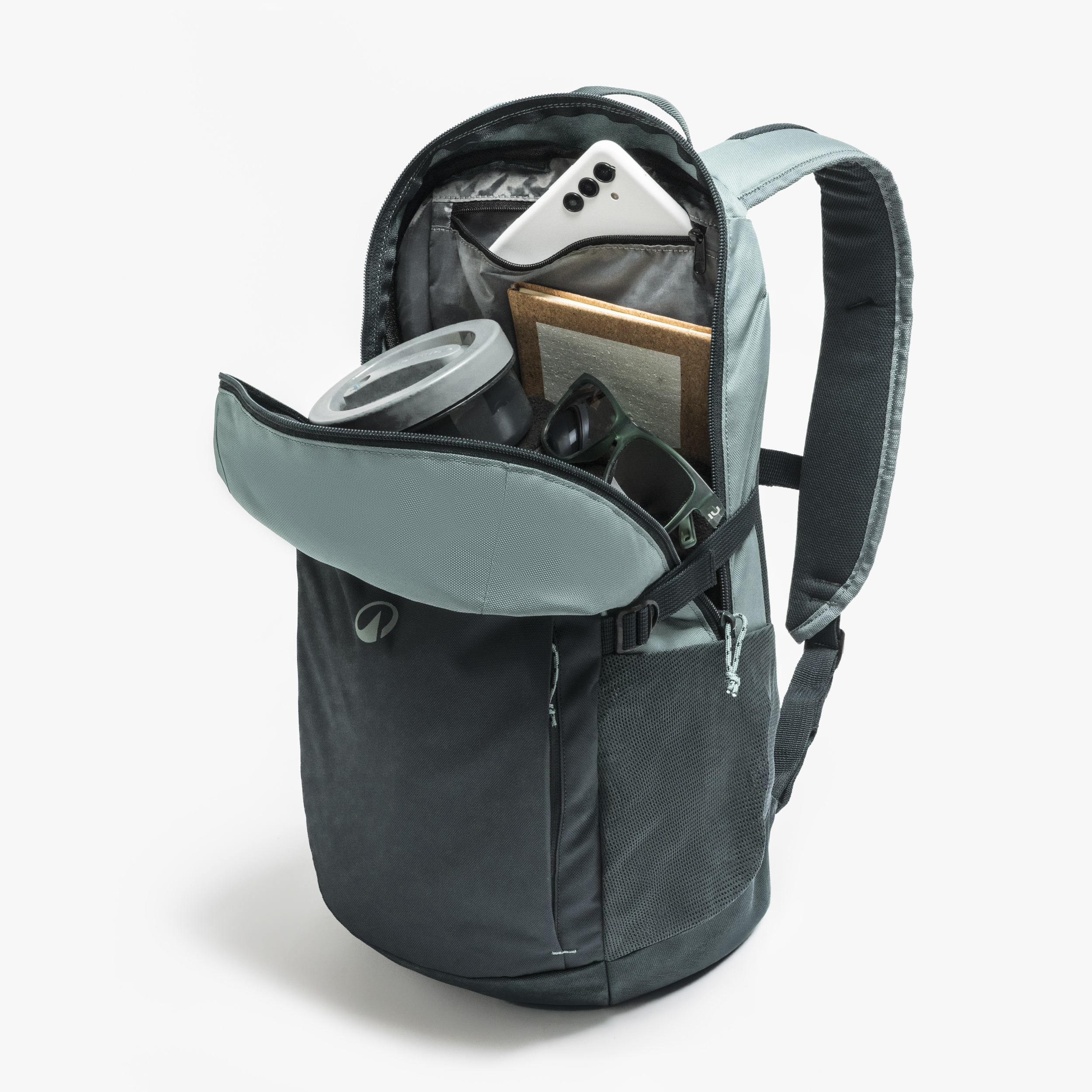 Beat the Holiday Rush: Decathlon Offers Budget-Friendly Shopping This 9.9 3 QUECHUA SAD NH ARPENAZ 100 20L BICO BLEU 26 PE26 8955894 008 Expires on 31 12 2030