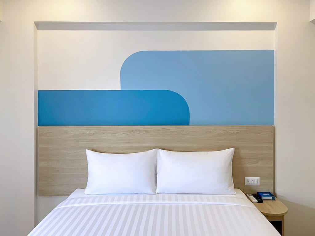 Where to Stay in Bangkok for Easy Travel Across Thailand 1 doubleroom06